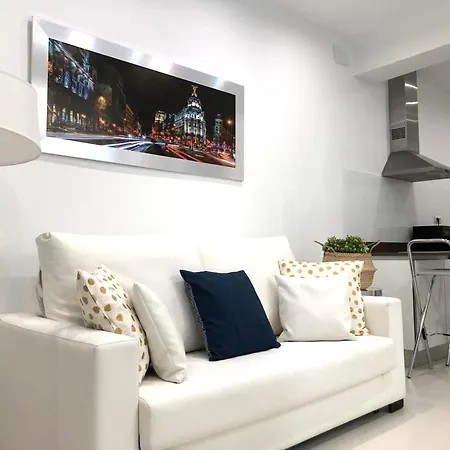 Apartamento De Diseno En Plaza Mayor Madrid Exterior photo