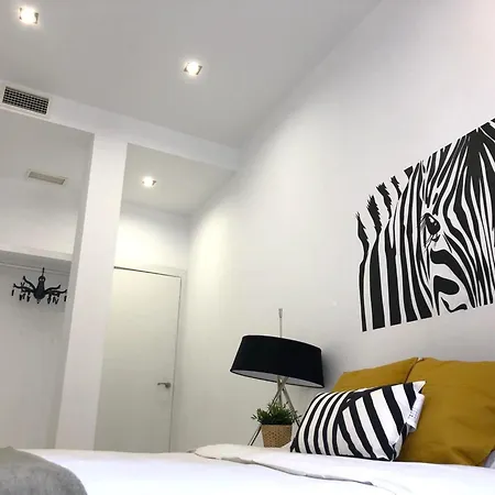 Apartamento De Diseno En Plaza Mayor Madrid Exterior photo