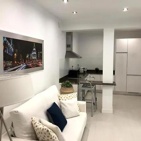 Apartamento De Diseno En Plaza Mayor Madrid Exterior photo