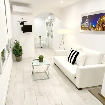 Apartamento De Diseno En Plaza Mayor Madrid Exterior photo