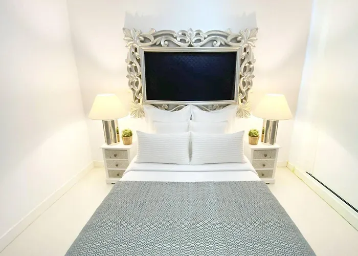 Apartamento De Diseno En Plaza Mayor